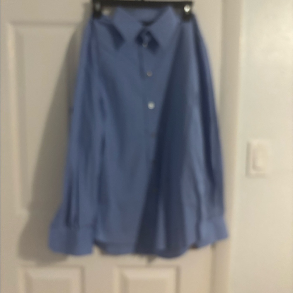 Express Blue a men’s butt down